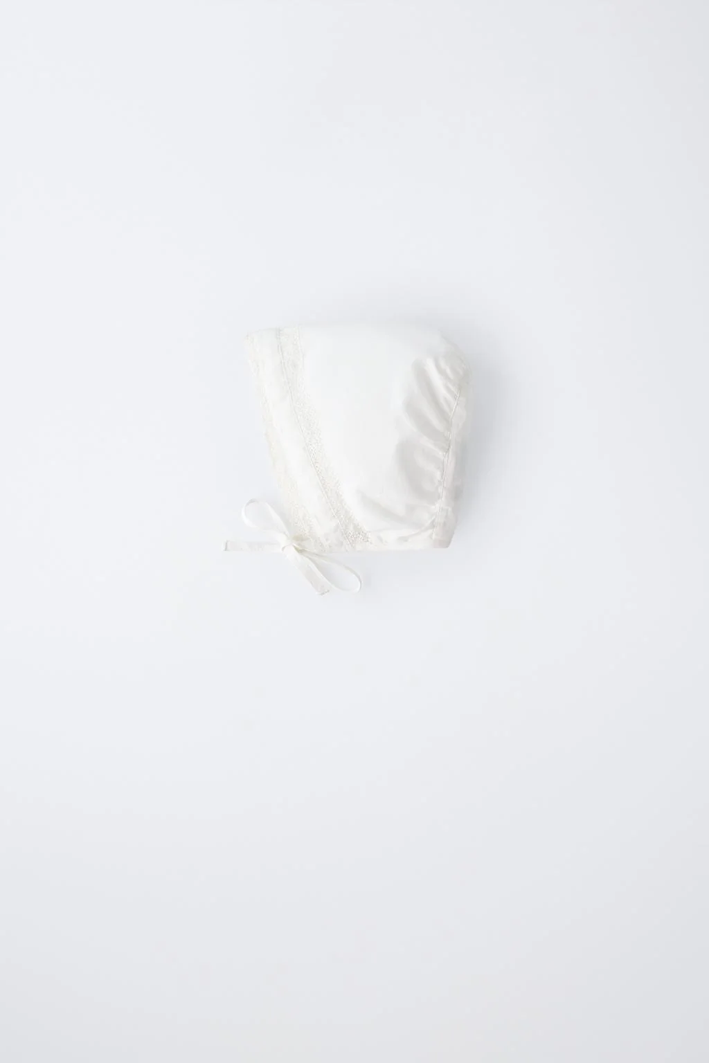 Кружевной чепчик