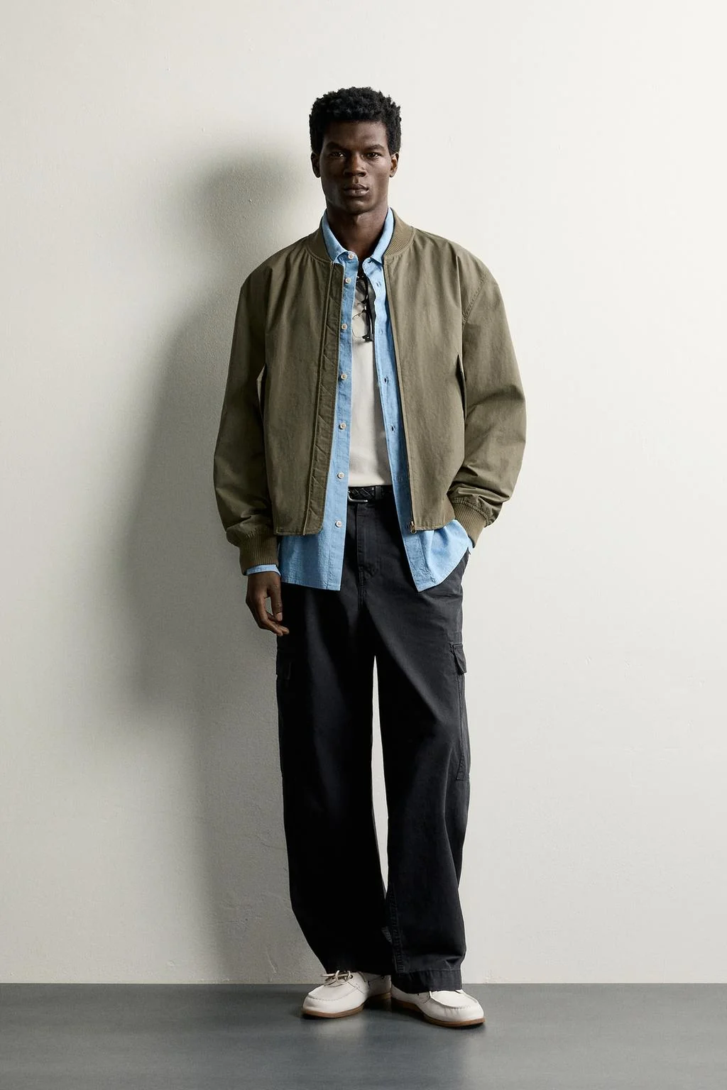 Бомбер regular fit