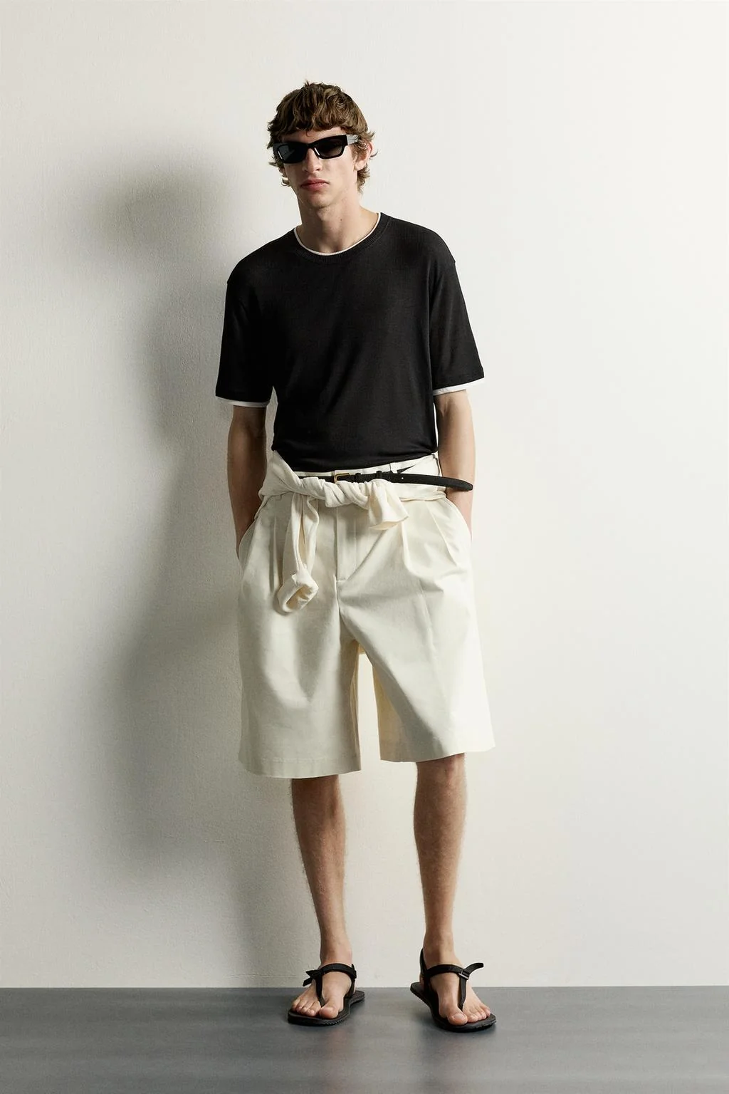 CONTRAST RELAXED FIT T-SHIRT