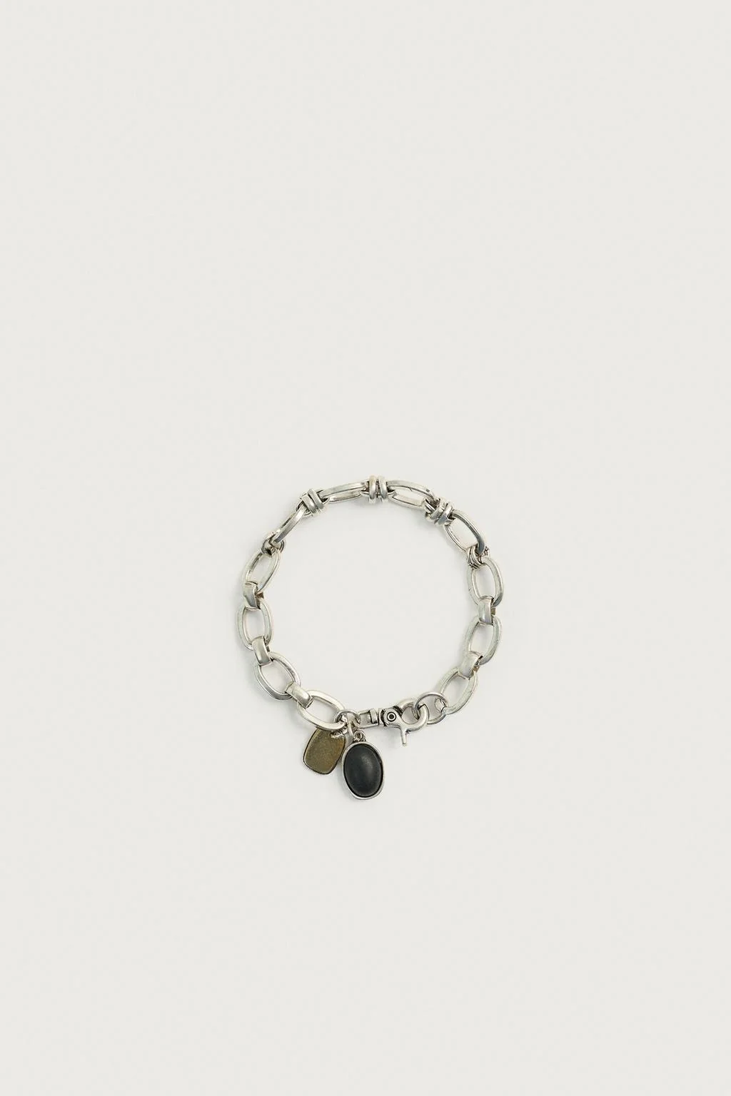 METAL CHARM BRACELET