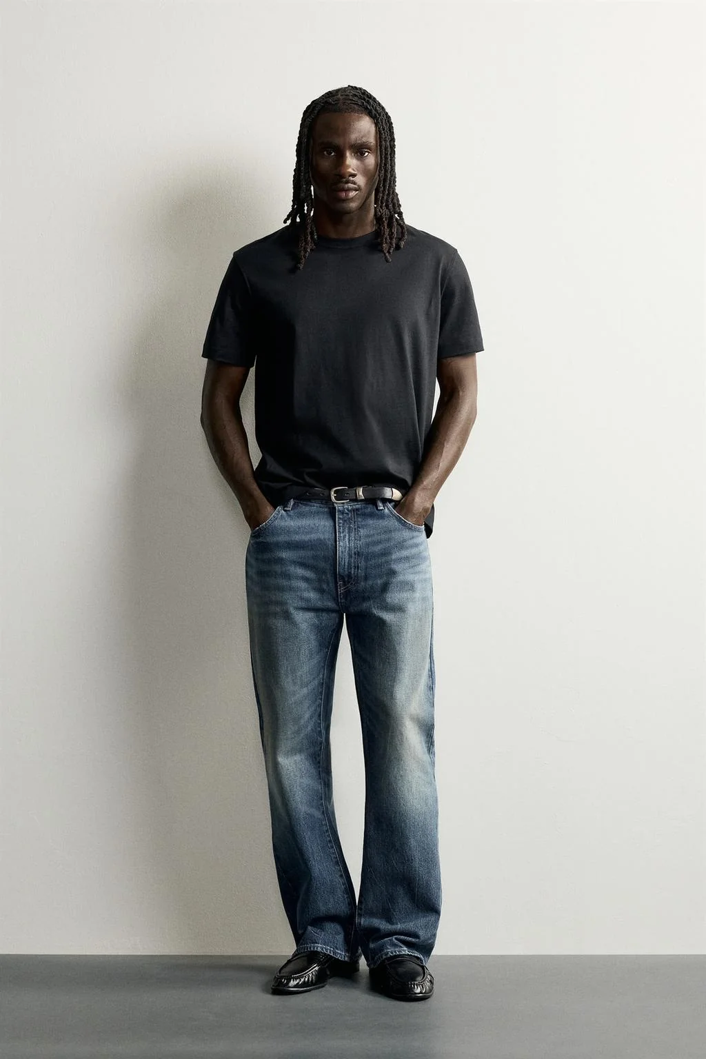FLARE FIT JEANS