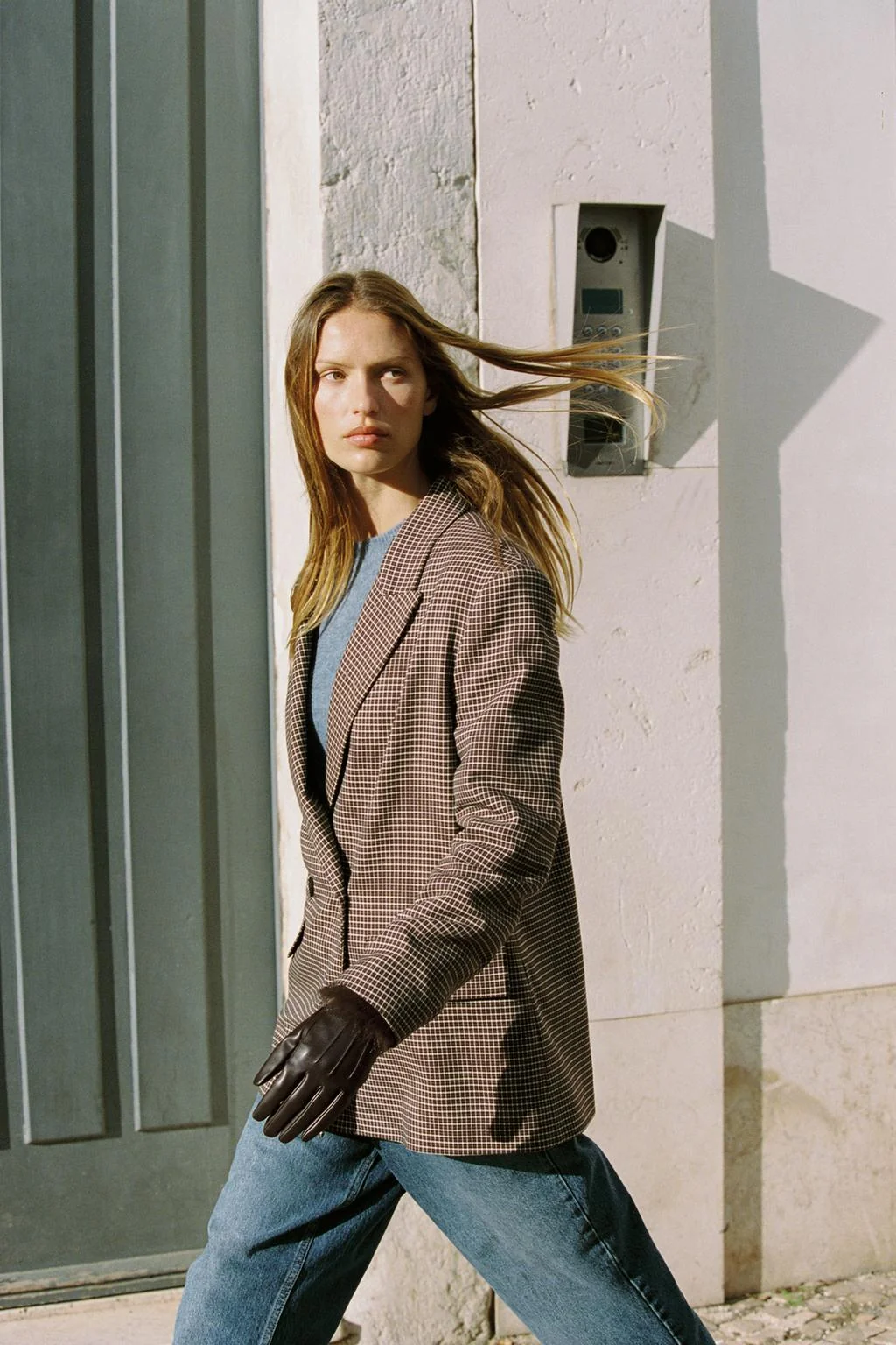 Перчатки с контрастной отделкой из искусственной кожи с искусственным мехом