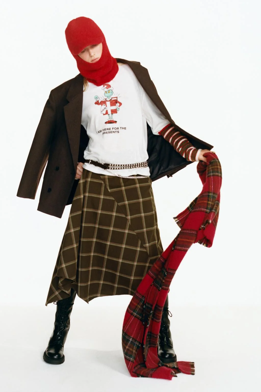 Капюшон-бейсболка без принта — Шляпы | Бини