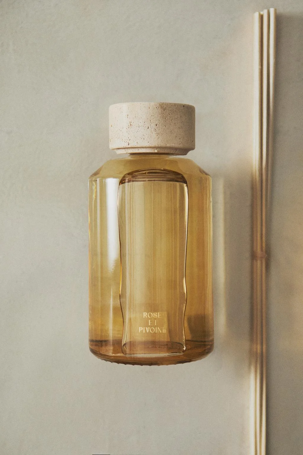 (360 ML) ROSE ET PIVOINE REED DIFFUSER
