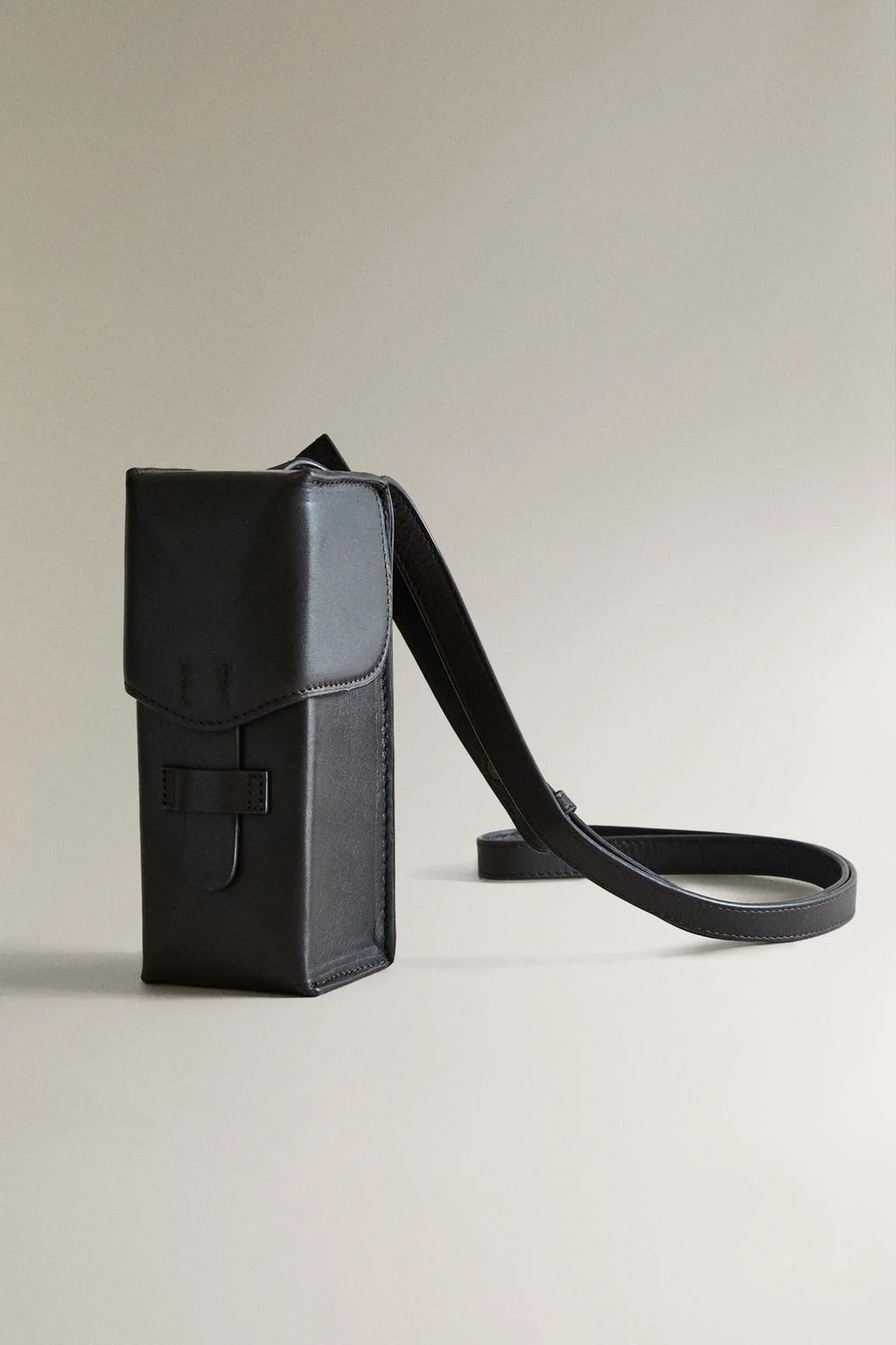 Кожаный чехол для камеры Ломоматик — Путешествия