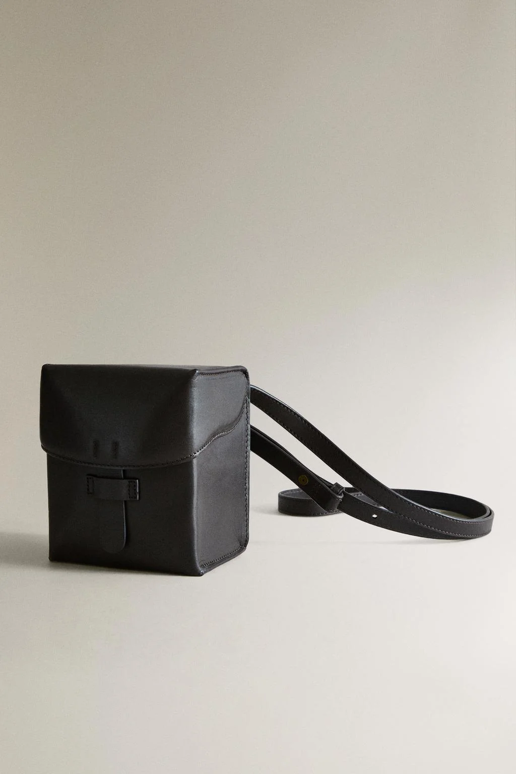 Кожаный чехол для моментальной камеры Ломография — Путешествия