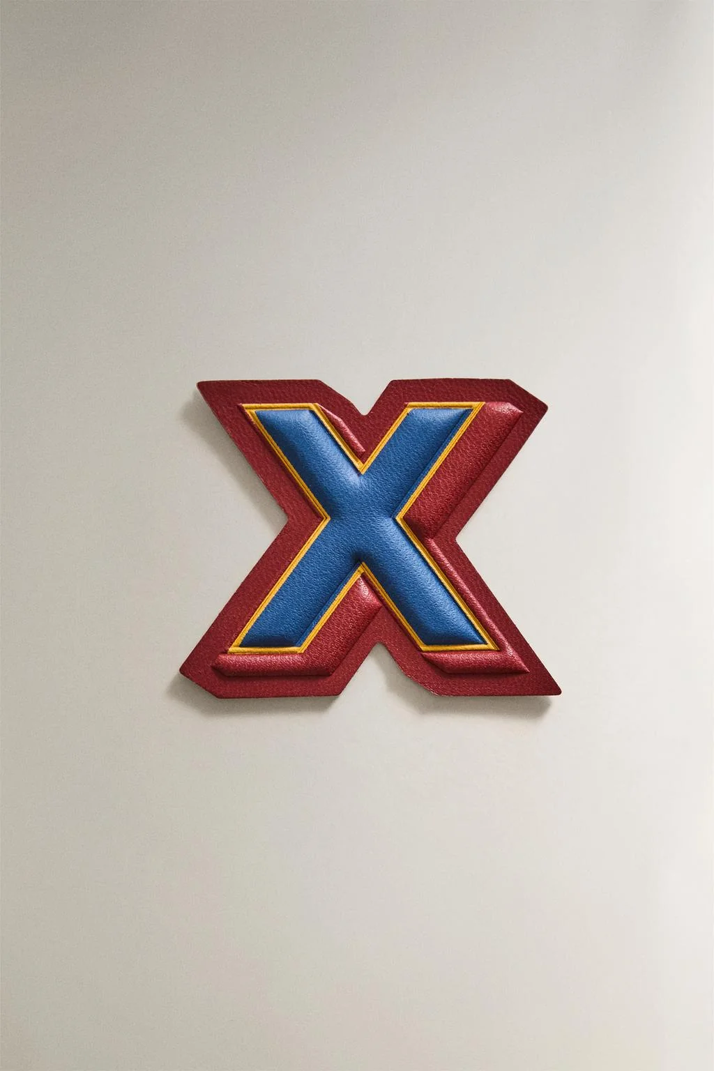 Кожаная нашивка с буквой a — Музыка, книги и журналы