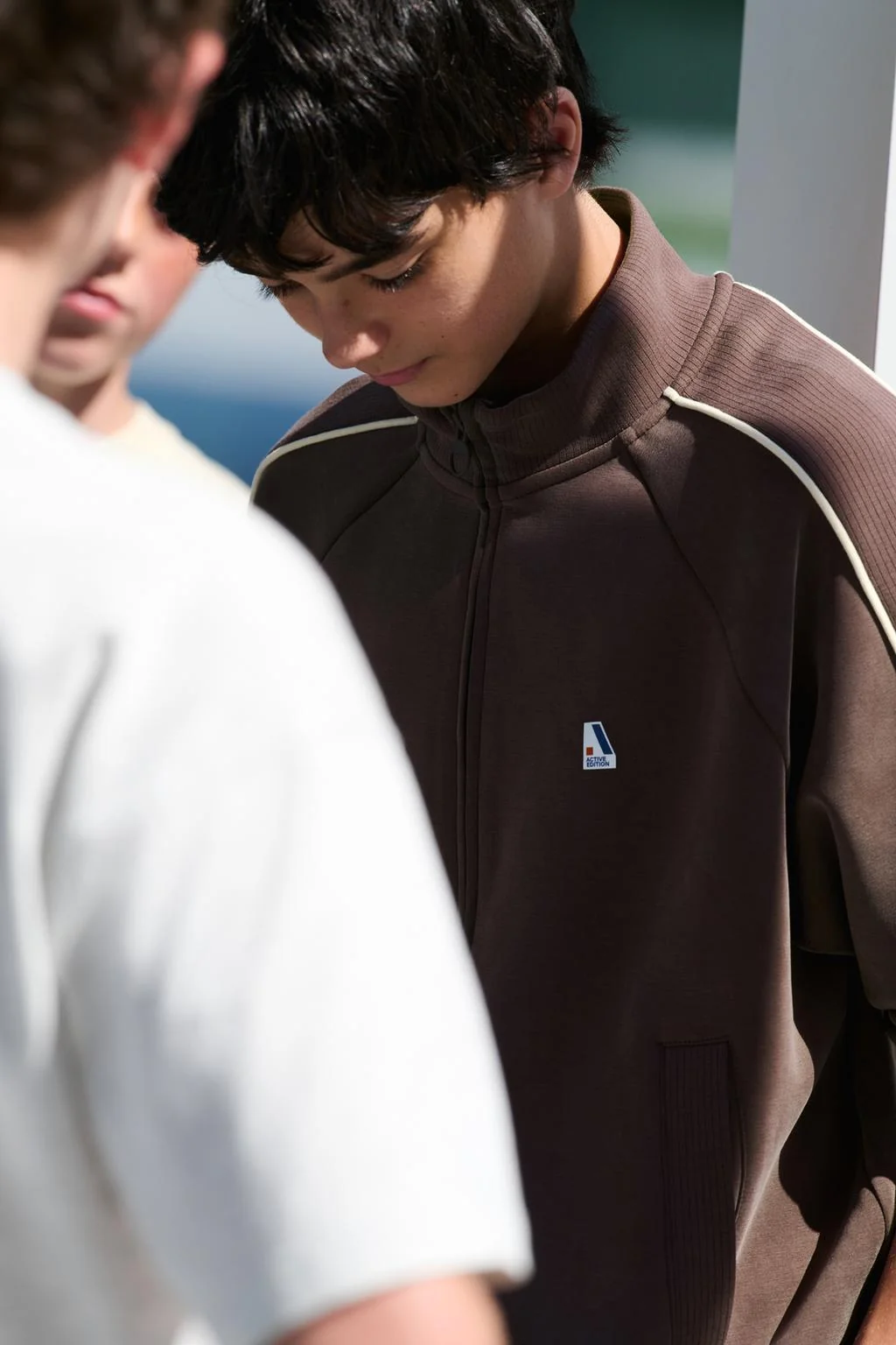 SPORTY CONTRAST-TRIM JACKET