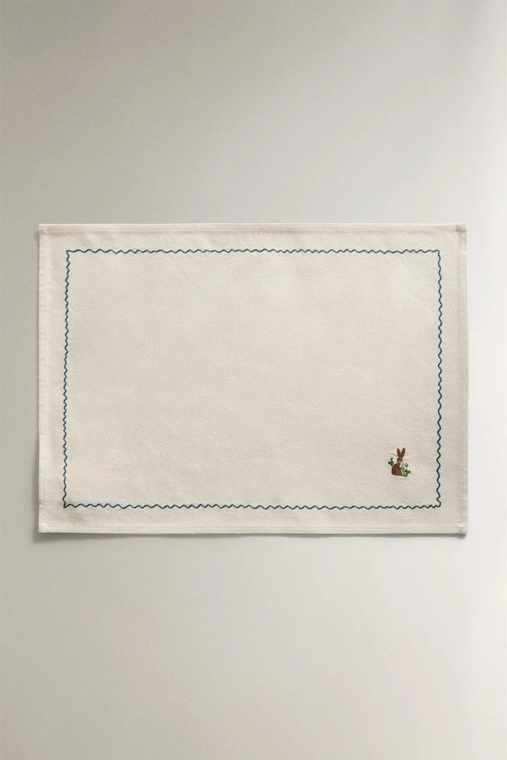 Хлопковая салфетка для стола с вышивкой кролика