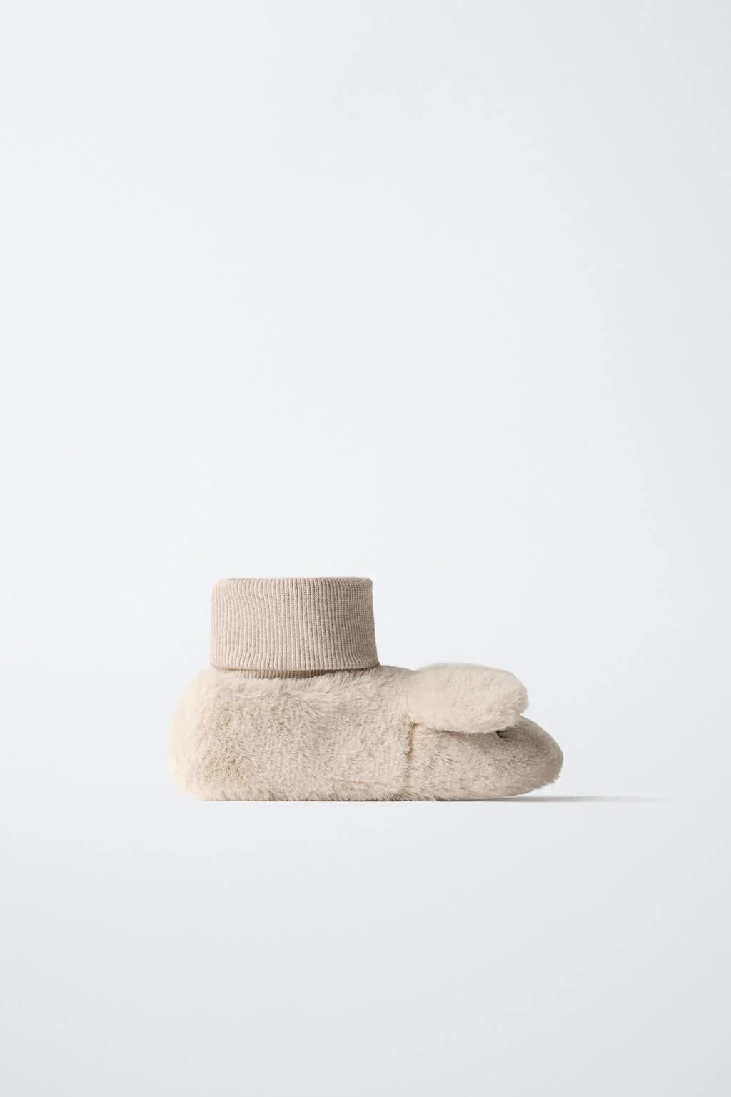 RABBIT SLIPPERS