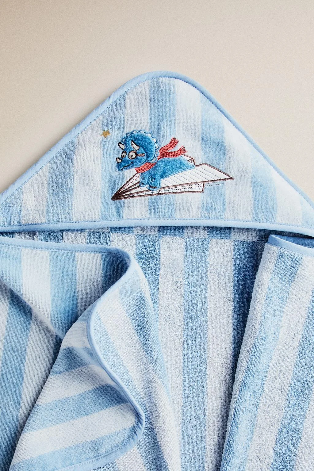 KIDS' DINOSAUR HOODED BATH TOWEL