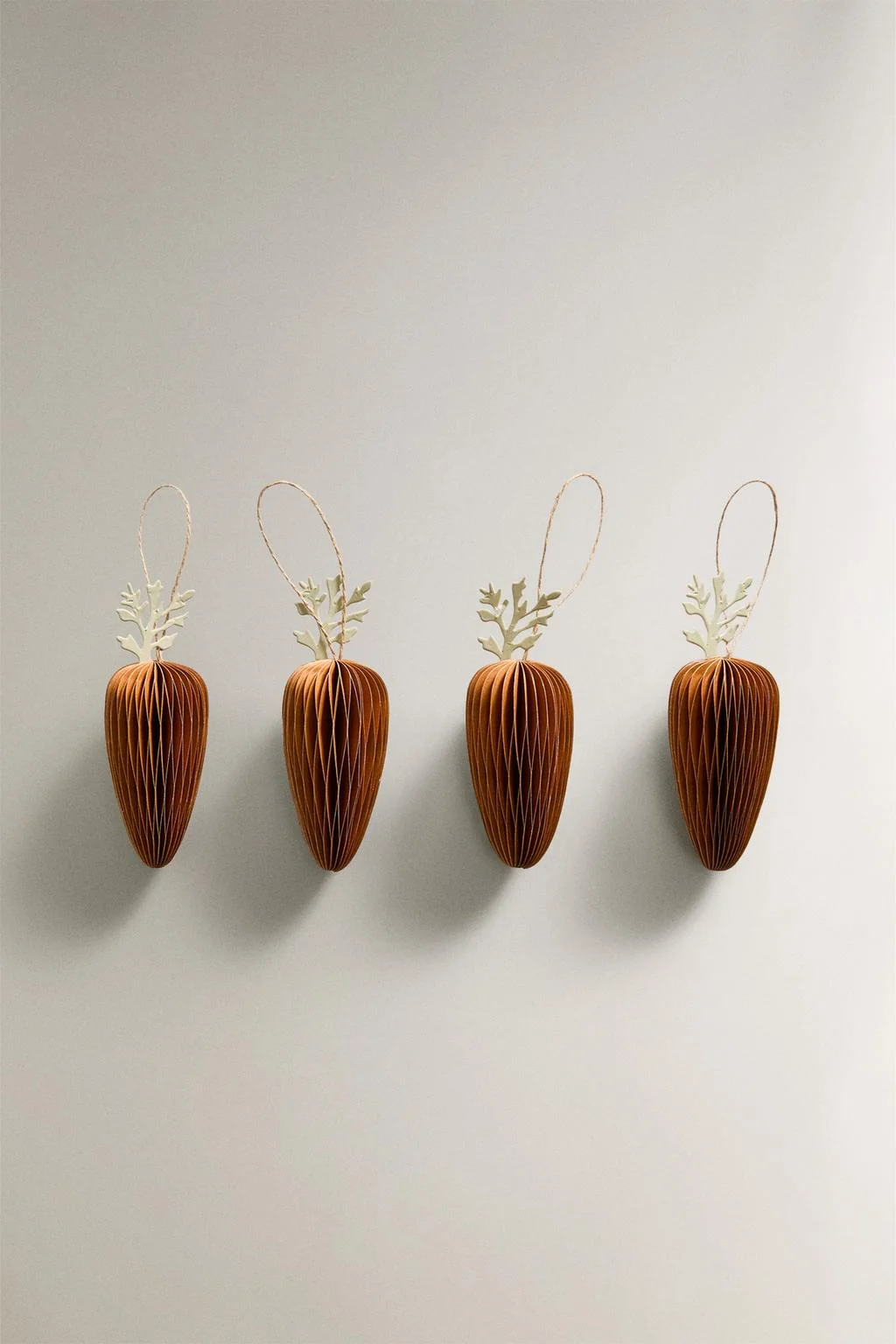 Набор из 2 декоративных бумажных морковок — Аксессуары для кухни