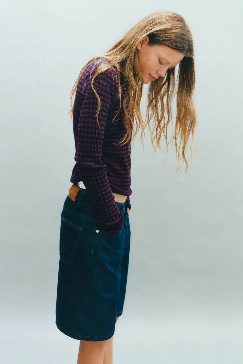 STRIPED GATHERED T-SHIRT