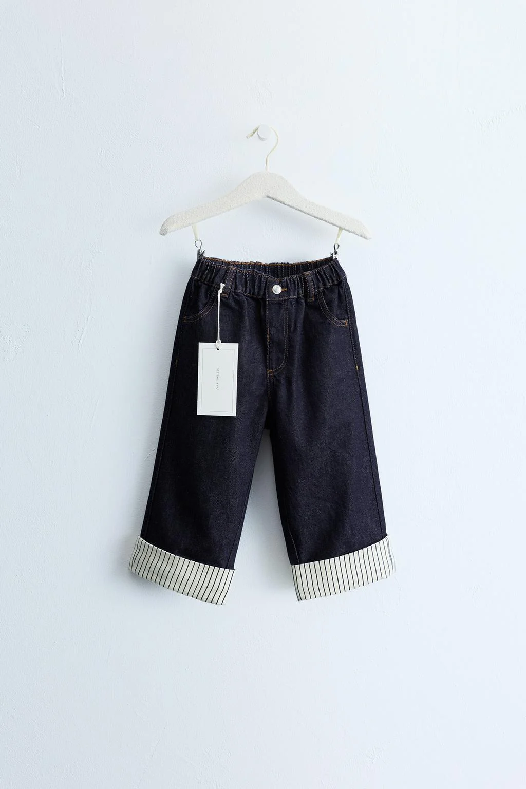 Джинсы прямого кроя ZARA TIMELESS
