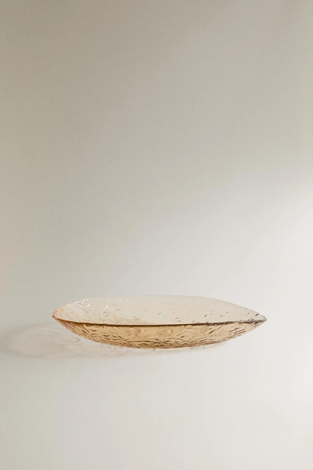 Большая стеклянная ваза с цветочным принтом