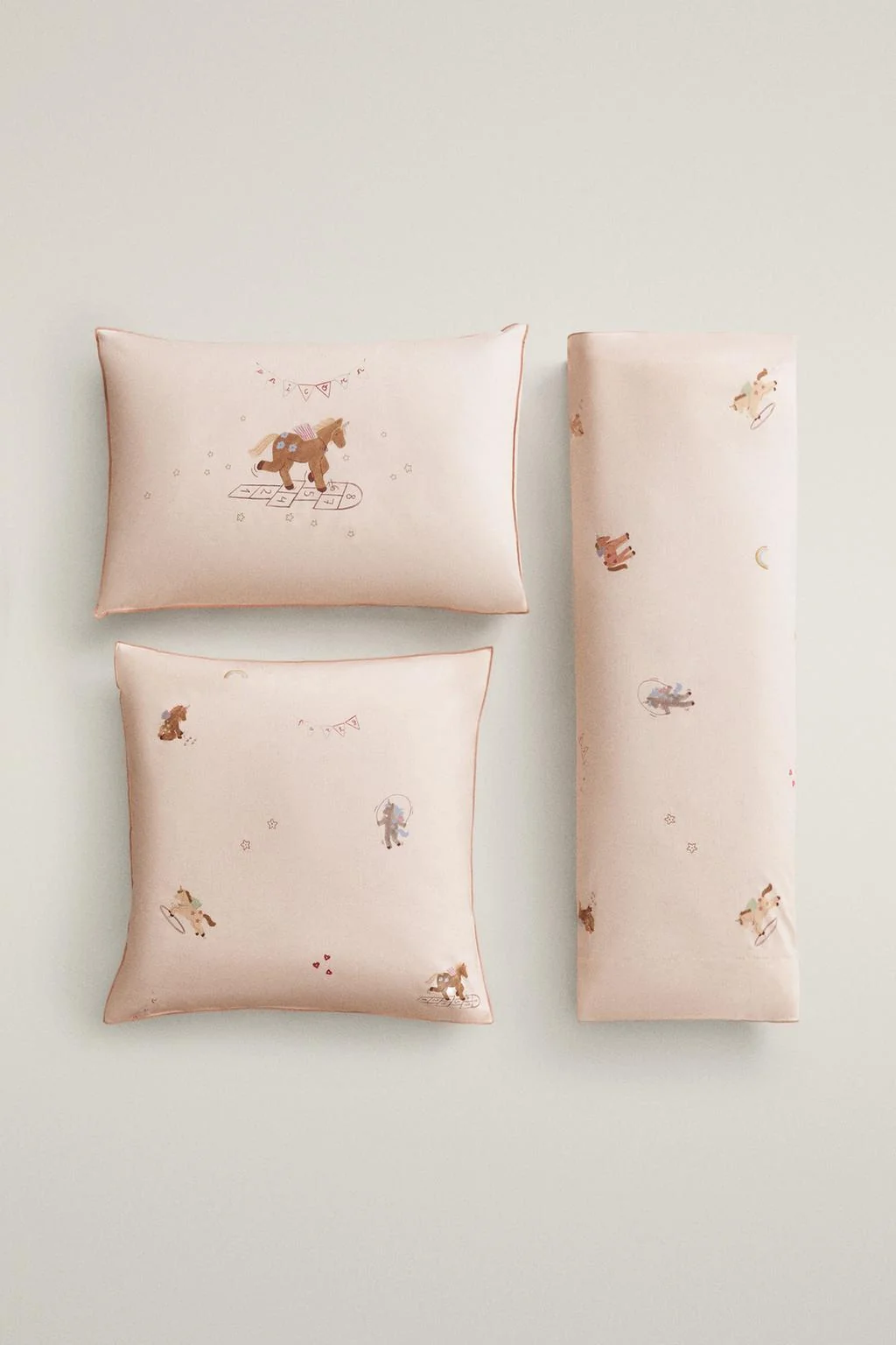 KIDS' UNICORN PILLOWCASE