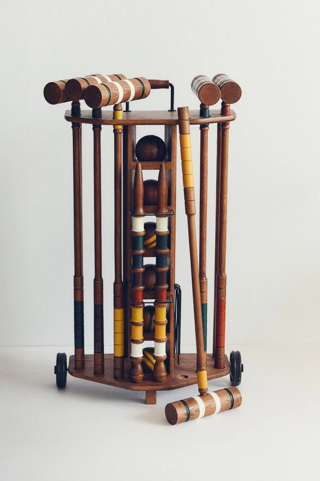 WOODEN CROQUET GAME