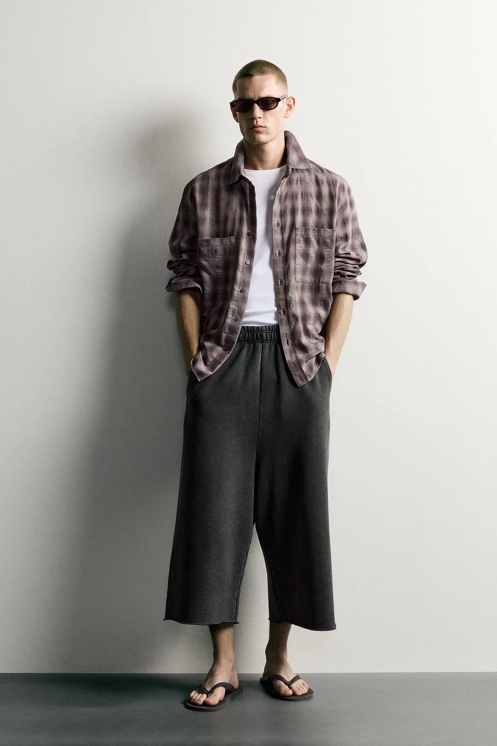 RELAXED FIT CROPPED JOGGER TROUSERS