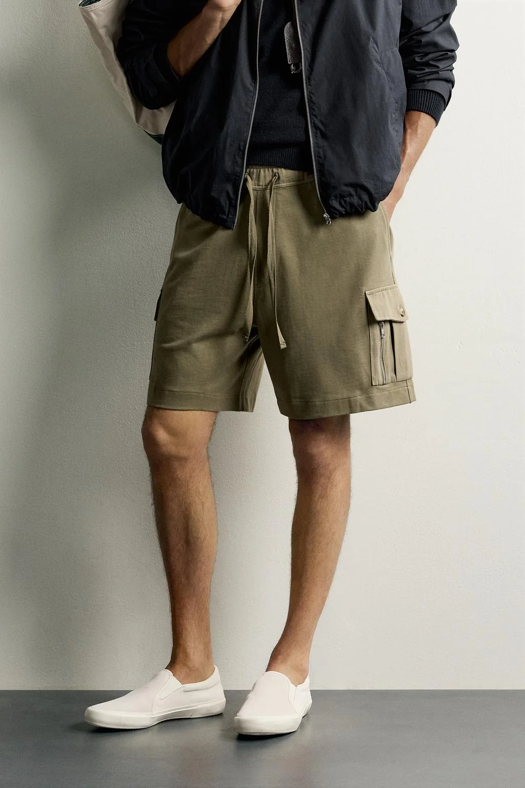 Шорты-бермуды карго Regular Fit