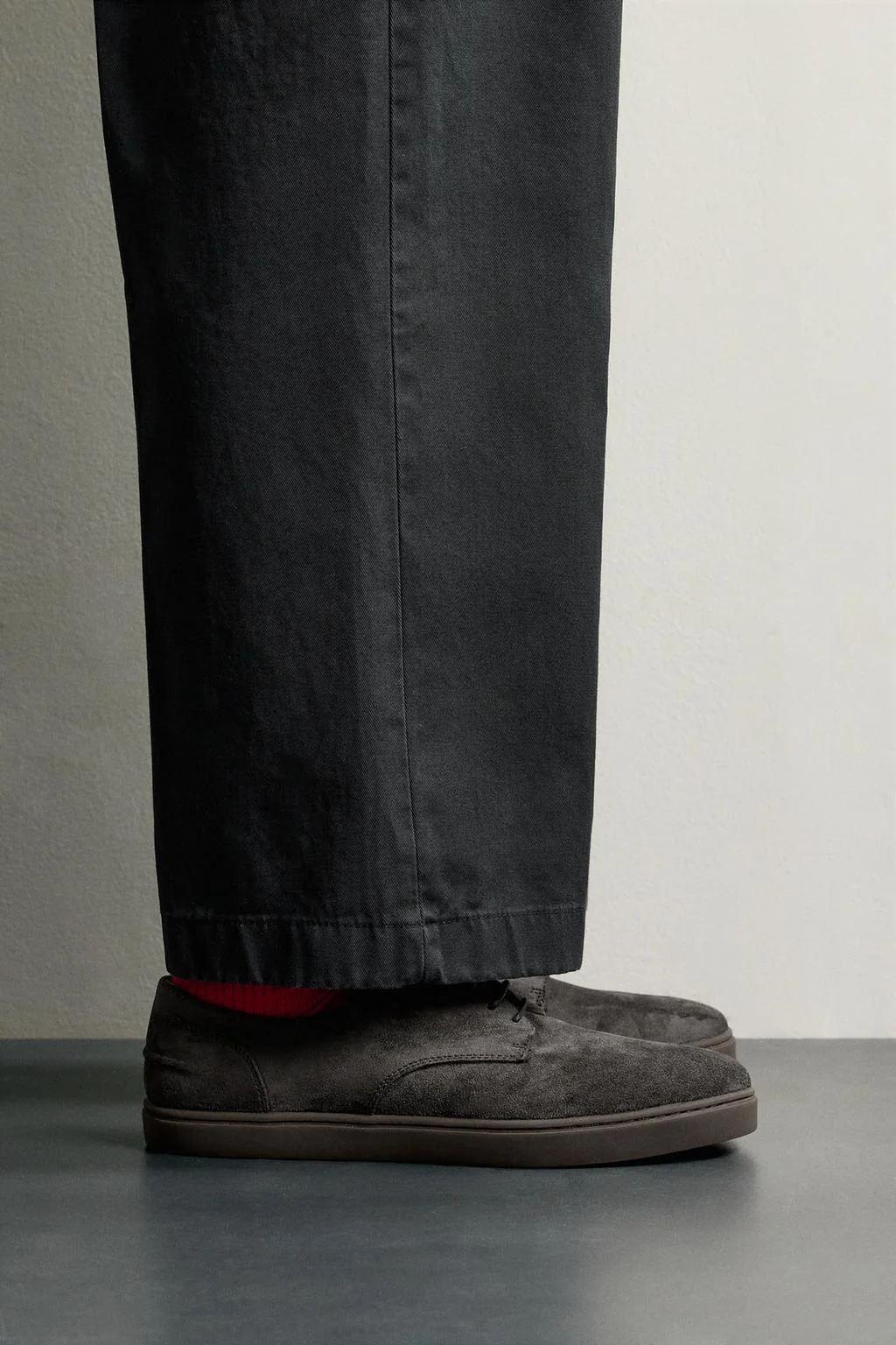 CASUAL SHOES