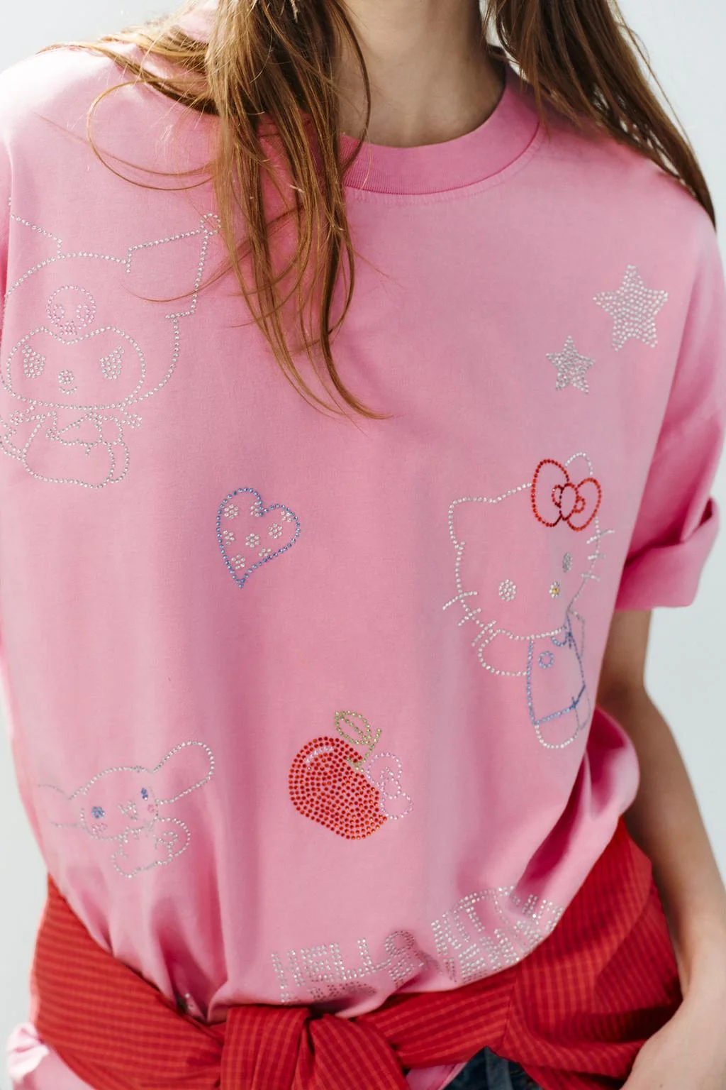 Футболка с эффектом состаренности и стразами Hello Kitty © Sanrio