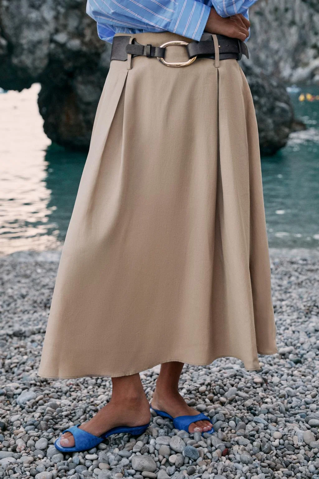 BELTED MIDI FLARED SKIRT