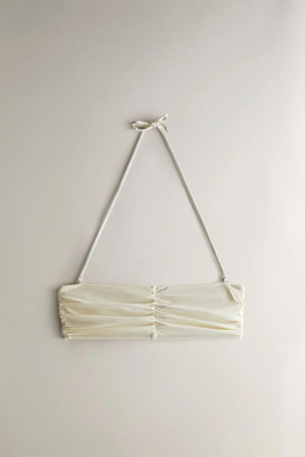 Пляжный топ бикини с драпировкой