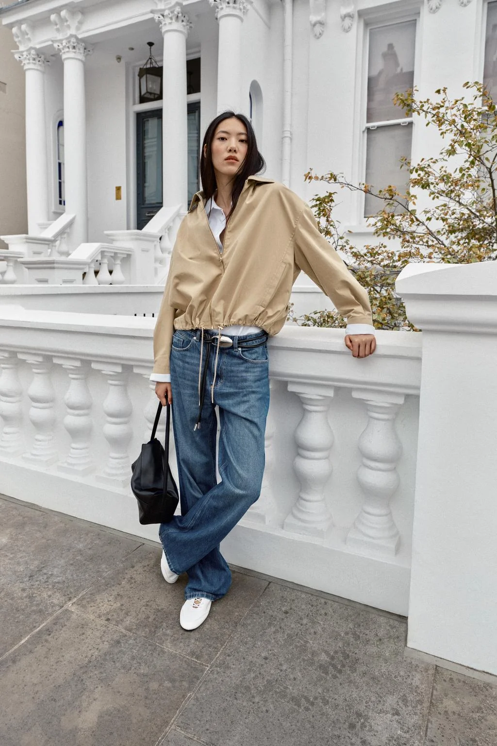 DETACHABLE HOOD JACKET