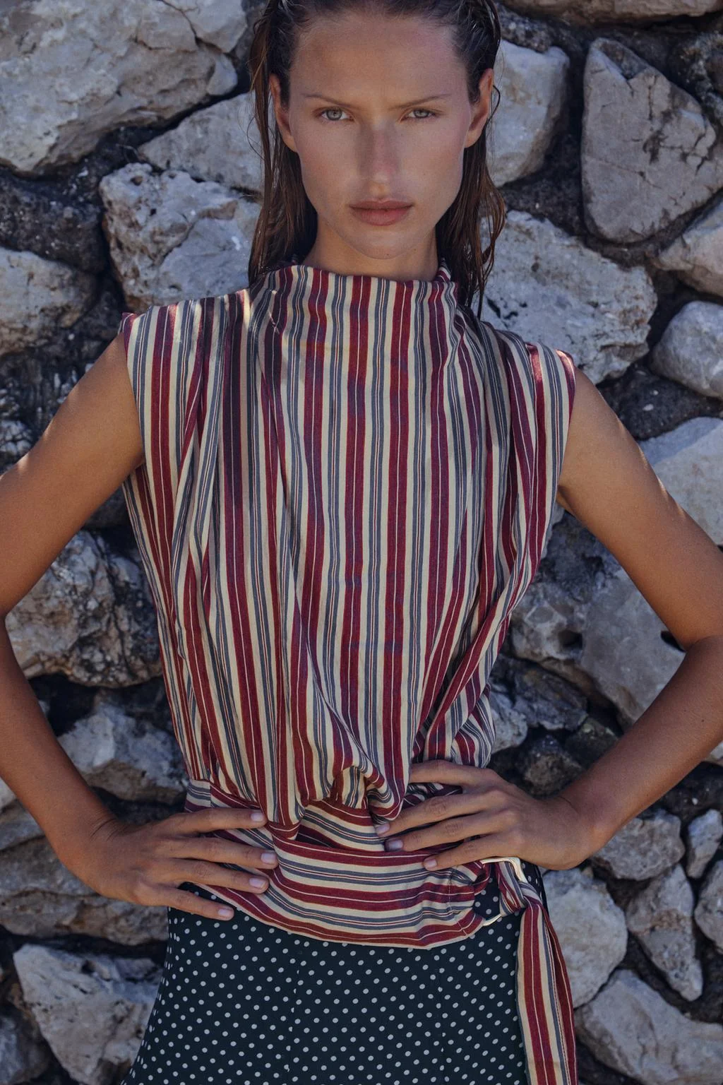 STRIPED TOP WITH KNOT DETAIL