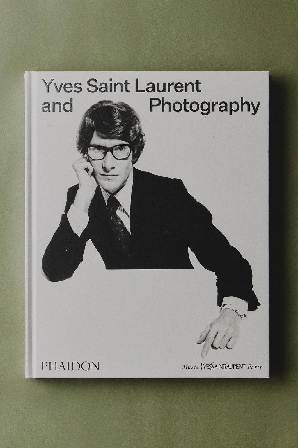 Книга Yves Saint Laurent and Photography (на английском)