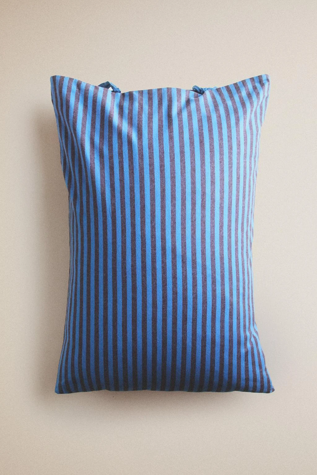 KIDS' REVERSIBLE COTTON FLANNEL PILLOWCASE