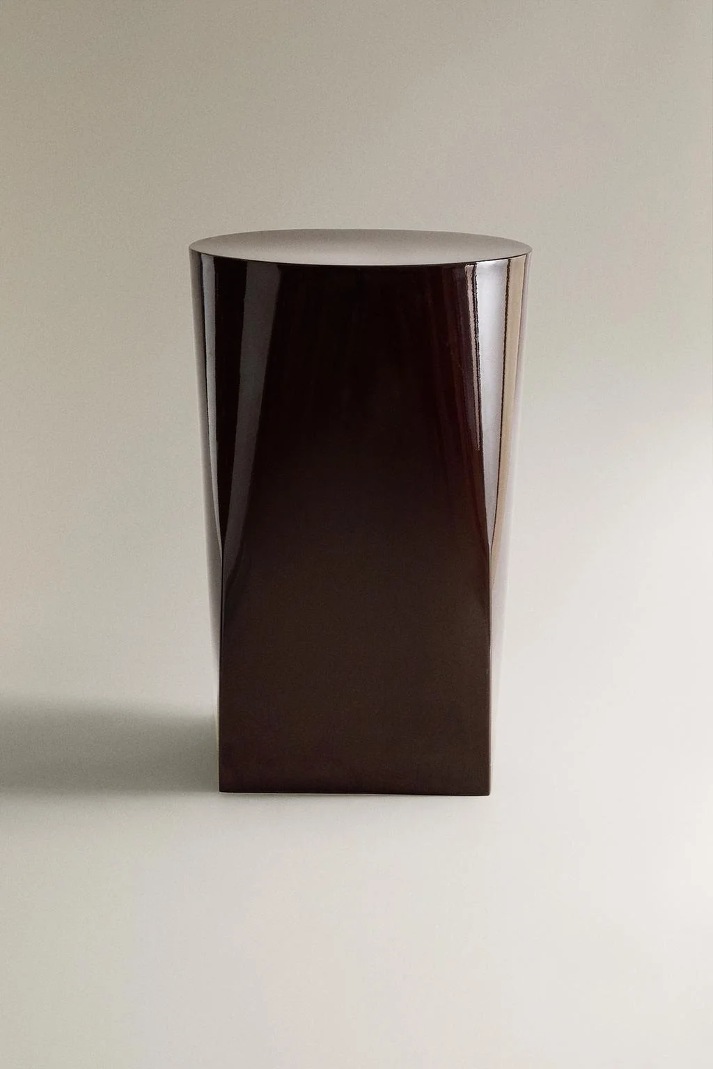 Стальной журнальный столик из нержавеющей стали