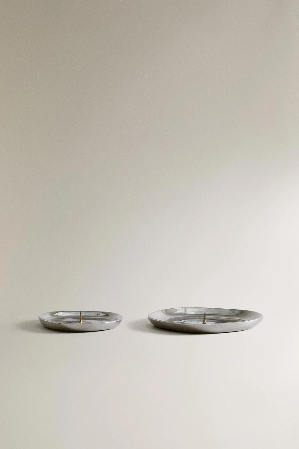 Серебряный алюминиевый подсвечник — Металлическая коллекция